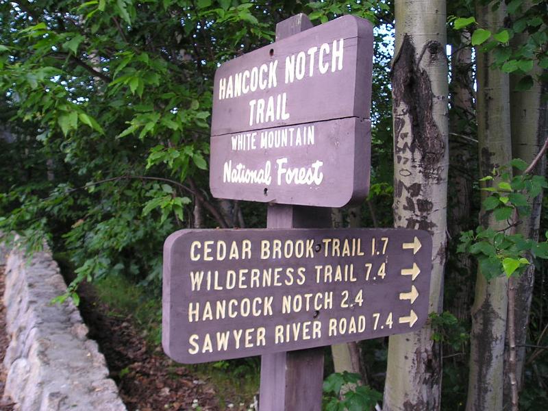 CdearBrook (1).JPG - The Hancock Notch trail is what peakbaggers use to get to the Hancocks. Our hike doesn't really begin until we past the Mt. Hancock trailead.